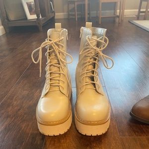 Women’s White Boots